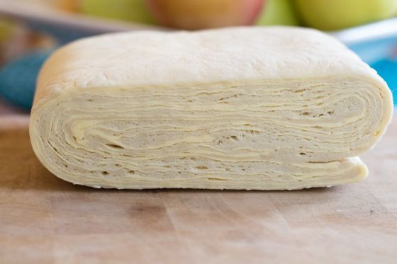 Soffio rivedibile del croissant della macchina di Sheeter della pasta di pasticceria che rende a stile europeo 0.75kw resistente